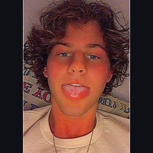 Meet your Posher, Logan